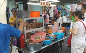 Residents in the gelugor area and students from the nearby universiti sains malaysia like to pick up groceries from this market. 10 Night Markets In Penang That Is Sure To Seize Your Night