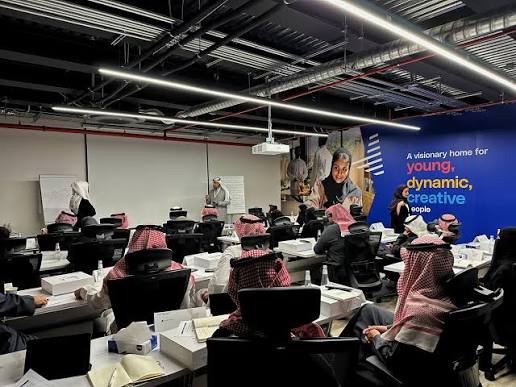 جريدة الرياض | أكاديمية الإعلام السعودية تُقيم أولى دوراتها وبرامجها التدريبية لعام 2025م