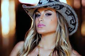 She is known for her work on a fazenda (2009), the noite com danilo gentili (2014). Andressa Urach Fotos 2 Von 13 Last Fm