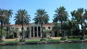 The Very Private And Exclusive Star Island Miami Fl Is Home To Many Stars And Celebrities Like Madonna And Sylvester S Star Island Places To Travel Miami Fl