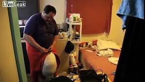 6 years ago zbporn ma garce de prof a couple of.(je commençais à la lécher, elle se mit à gémir tout de suite). L Homme Qui A Les Plus Grosses Testicules Du Monde Video Dailymotion