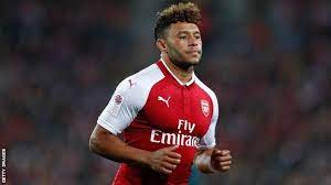 Liverpool fc and england international management: Alex Oxlade Chamberlain Liverpool Sign Arsenal Midfielder For 35m Bbc Sport
