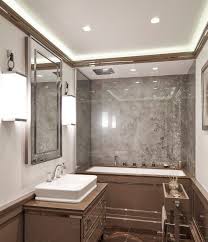 Glas Statt Fliesen Im Bad Pflegeleicht Und Dekorativ Modernes Badezimmerdesign Badezimmer Innenausstattung Badezimmer Design