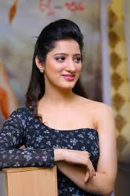 Beauty Galore HD : Richa Pannai's Stunning Hot New Photos