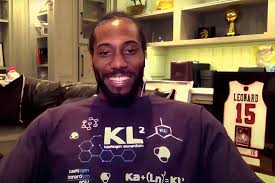 But leonard's greatest assets may be his massive hands. Kawhi Leonard Says He Left Toronto Because He Couldn T Find Gloves To Fit His Huge Hands