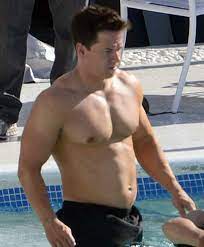 In this article, we highlight mark wahlberg's workout routine and diet. Mark Wahlberg Workout Diet 40 Pounds Of Muscle 7 Weeks Pop Workouts