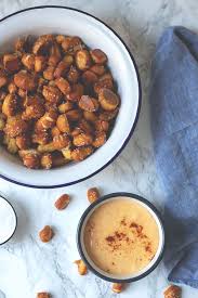 Die Perfekte Knabberei Pretzel Bites Mit Kasesauce Leckeres Laugenkonfekt Mit Wurzigem Cheddar Dip Rezept Aus Dem Kurios Rezepte Lebensmittel Essen Lecker