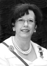 Shannon Logue's Instagram, Twitter & Facebook