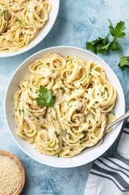 Classic alfredo sauce is loaded with calories from heavy cream and butter. Cauliflower Alfredo Sauce Vegan Nut Free Simply Whisked