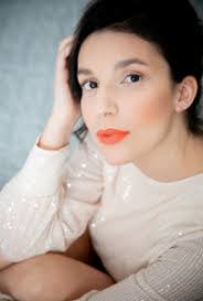 Tamara Hummel's Instagram, Twitter & Facebook