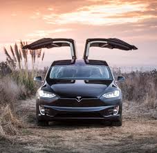 Which tesla is the best? Sport Van Fur Hollywood Test Tesla Model X 100 D Welt