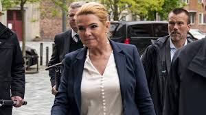 This is inger støjberg i kender du typen_ (1080p) by gitte raabøl on vimeo, the home for high quality videos and the people who love them. Hardt Presset I Kommissionen Stojberg Traekker Afgorende Interviews Tilbage Politik Dr