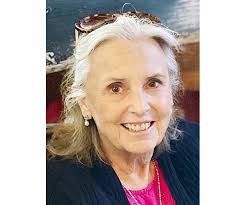 Lana Weaver's Instagram, Twitter & Facebook