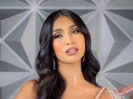 Florence Garcia's Instagram, Twitter & Facebook