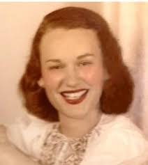 Carolyn Hawes's Instagram, Twitter & Facebook