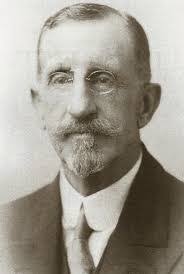 Roland Pope's Instagram, Twitter & Facebook