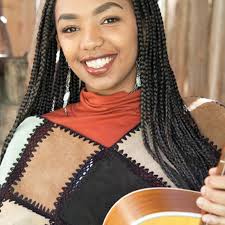 Saron debuterar som skådespelare