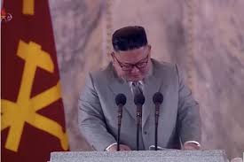 Nhà lãnh đạo triều tiên kim jong un đã đến hà nội sáng 26/2, sau 66 tiếng đi tàu từ bình nhưỡng đến đồng đăng và 2 tiếng đi ôtô từ đây về hà nội. Video Lanh Ä'áº¡o Triá»u Tien Kim Jong Un Xuc Ä'á»™ng Tá»›i RÆ¡i Lá»‡