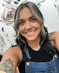 Rachel Vera's Instagram, Twitter & Facebook