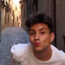 Si hay algún hombre que tiene que ganar el festival de la canción italiana  de Sanremo 2025 ese es Federico Olivieri también conocido como Olly