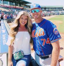 He likes to keep private about his love life. Pete Alonso Bio Family Net Worth Celebrities Infoseemedia