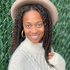 Renee Berry's Instagram, Twitter & Facebook