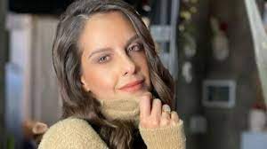 Laura Acuña presumió su cuerpazo con un vestido de baño en la playa