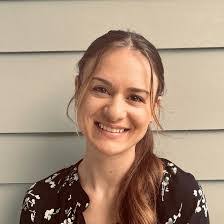 Elizabeth Recker's Instagram, Twitter & Facebook