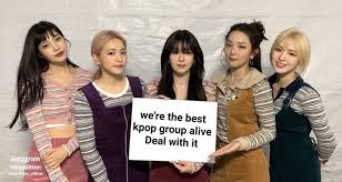 Tak hanya punya visual yang menakjubkan, pemilik nama asli bae . 7 Alasan Fandom Reveluv Indonesia Jadi Fandom Paling Adem