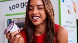 Candy Maxwell's Instagram, Twitter & Facebook