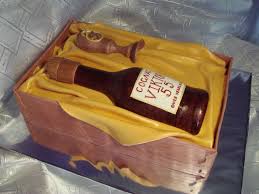 Geburtstagskuchen Fur Manner Kreative Ideen Und Rezepte Mit Passenden Motiven Cognac Whiskey Bottle Food