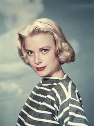 Grace kelly, american actress known for her stately beauty and reserve who gave up her hollywood career to marry rainier iii, prince de monaco, in 1956. Grace Kelly Style Her Most Memorable Looks Who What Wear