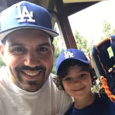 Joey Arnason (@MplsGolpher)