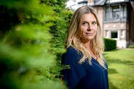 We moeten nu gewoon verder. Nathalie Meskens Vertelt Hoe Haar Nieuw Lief Haar Uit Moeili Het Nieuwsblad Mobile