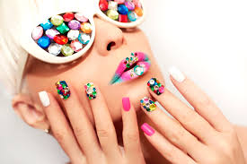 Pagesbusinessessports & recreationstadium, arena & sports venuesoccer stadiumpintado de azul y oro. Manicura Arcoiris Se Vuelve Tendencia En Instagram Durante La Cuarentena Vogue Mexico Y Latinoamerica