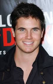 36 Robbie Amell ideas