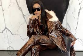In 2019, bonang matheba launched her very own luxury beverage brand with the introduction of the house of bng and its brut and brut rosé to suit her taste preferences, bonang collaborates in the creative process, from advising on the balance between bitter and sweet to the size of the bubbles. See Bonang Matheba S Rave Worthy Fashion Moments In New York City Style Rave