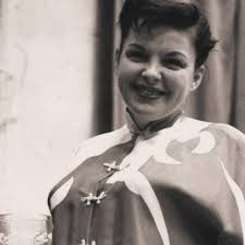 Judy & Roger Edens, 1943 ❤️ ~ {#judygarland #s #oldhollywood #judy  #thewizardofoz #wizardofoz #hollywood #lizaminnelli #vintage #dorothy #mgm  #actress #singer #meetmeinstlouis #astarisborn #dorothygale #reneezellweger  #judygarlandfan #mickeyrooney ...