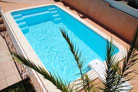 Prix D Une Piscine Polyester 6x3 Tout Compris Avec Margelles A Carcassonne Axeo Piscines