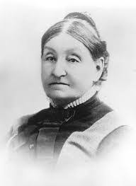 Luella Cobb's Instagram, Twitter & Facebook