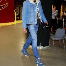 The knicks stud recalls wearing a watch from the. Carmelo Anthony Clothes Outfits Brands Style And Looks Spotern