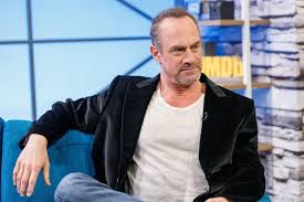With season 21 currently airing, law & order: Law Order Svu Alum Christopher Meloni Returns To The Show Next Season As Elliot Stabler