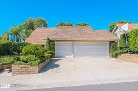 独家代理 降价 钻石吧市4房3浴学区房 专业景观 交通便利 仅售 89 9999万 listing house outdoor decor new homes