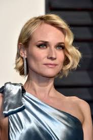 No, una volta superati i fatidici “anta” non è necessario optare automaticamente per i capelli … Tagli Corti Pratici Over 50 Che Ringiovaniscono Al Momento Archzine It