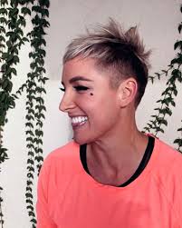 First things I do when I get back home to #AZ .. 1. Kiss my baby 🐶 2. Get  my hair done @thebespokesalon ❤️ #ChopChop 💇🏼‍♀️ #BlondeAF 🔥  #GameSetMattek 🌵 @ The Bespoke Salon