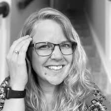 Samantha Wilds's Instagram, Twitter & Facebook