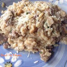 In altri momenti dell'anno, sempre se amate questa qualità di funghi, potete preparare un risotto con salsiccia e porcini secchi, a sostituzione di quelli freschi e. Risotto Salsiccia E Funghi Surgelati 4 1 5