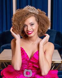 Revivez les meilleurs moments de miss france 2021 en images. La Aurelie Roux Miss Alsace 2020 Pour Miss France 2021 Facebook