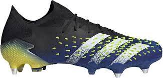 Te buty piłkarskie adidas mają przedłużoną strefę demonskin poza cholewkę, co zapewnia lepszą kontrolę nad piłką. Fussballschuhe Adidas Predator Freak 1 L Sg Top4football De