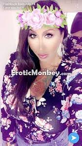 Dani Denver's Instagram, Twitter & Facebook